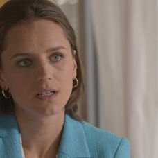 Aké má Norova kolegyňa plány?