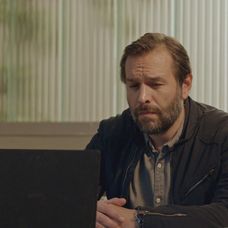 Nad Nikol (Táňa Pauhofová) sa začalo zmrákať. Na jej postupy si posvieti prísna vyšetrovateľka Soňa Vágnerová (Andrea Štefančíková).