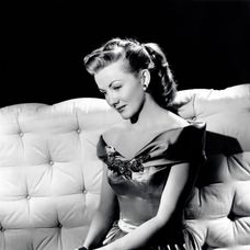 Zomrela Phyllis Coates