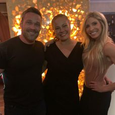 Vymyslí dvojica, ako sa zbaviť peňazí?