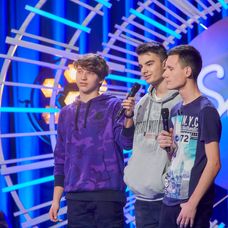 Matúšovi kamaráti tvrdia, že vie spievať.