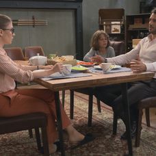 Zdá sa, že názory Emy a Alexa sa úplne rozchádzajú.