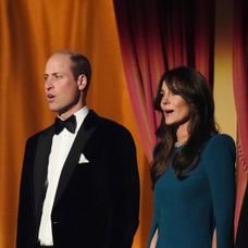 Princ a princezná z Walesu v Royal Albert Hall