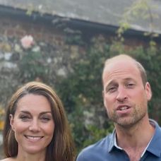 Kate a William na novom videu, princ má bradu!