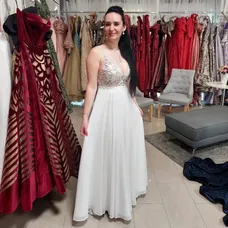Anna Fiačanová v elegantných šatách