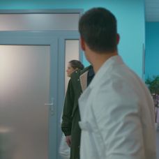 Do Mamy na prenájom prichádza postava z minulosti