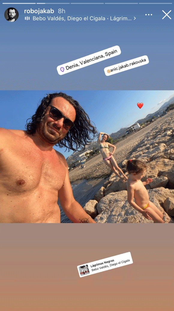 Robo a Anička Jakabovci s deťmi na dovolenke