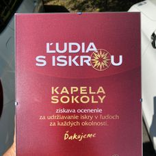 Nitriansky podnikateľ Norbert Bödör pred policajným prezídiom.