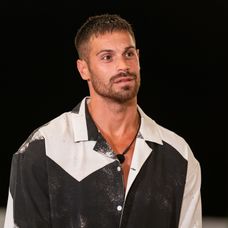 Po poslednom recouplingu a následnom dumpingu opustili Love Island naraz dva páry - Natálie a Matěj a Adri a Oliver.