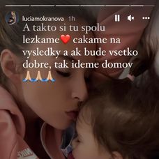 Lucka Mokráňová s Talinkou v nemocnici