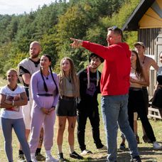 Farmári si zastrieľali na Jána Lašáka, do duelu idú Niki a Viki