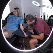 Boli sme na tetovaní: Autentické zábery