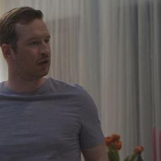 Petra sa snaží Ondra oklamať, aby sestru kryla.