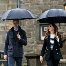 Vojvodkyňa a vojvoda na Univerzite v St Andrews. 