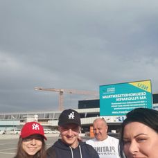 Luciin syn Vlado s priateľkou