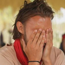 Pítr sa po odkaze od priateľky Gabči rozplakal.