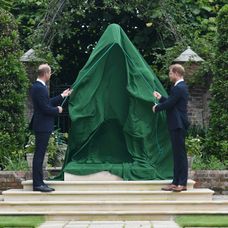 Odhalenie sochy princeznej Diany