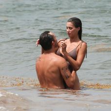 Ed Westwick si užíval s krásnou priateľkou Jessicou Serfaty. 