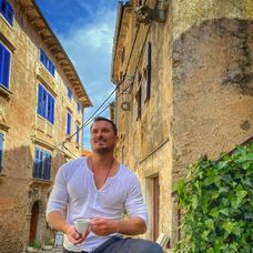 Takto herec vyzeral na začiatku mája.