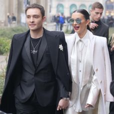 Ed Westwick a Amy Jackson sa zobrali!