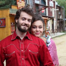 Dominika Kavaschová s Adamom Jančinom v Divokom Zapadákove