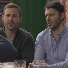 Vlado Bielik starší na syna poriadne nabonzoval.