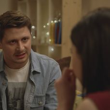 Dávid prišiel domov nahnevaný.