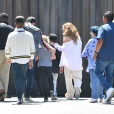 Bennifer v zábavnom parku s rodinou