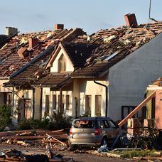Zničený dom v obci Moravská Nová Ves, okres Hodonín.