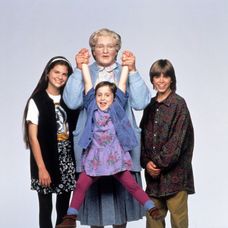 Otec v sukni z roku 1993