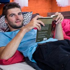 O smrti Karla Gotta píše aj maďarský portál 444.hu