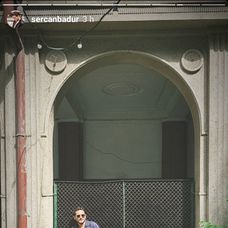 Víťaz tohtoročnej Tour de France Egan Bernal (v strede), Peter Sagan a Francúz Romain Bardet.