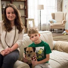 Marko Kramár so psíkom a jeho majiteľkou Barborou Melknerovou