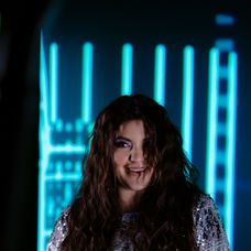 Celeste Buckingham je späť