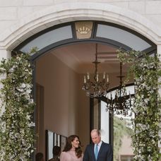 Princ William a princezná Kate na svadbe jordánskeho princa