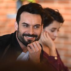 Láska na prenájom - Efe 