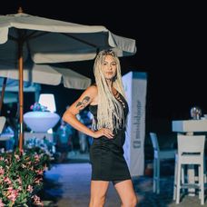 Tereza s blond hrivou