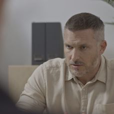 Andrej zistí, že ho Adela oklamala.