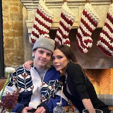 Beckhamovci vo svojom sídle.