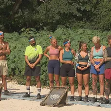 Výmenu členov v Survivore sprevádzali emócie na oboch stranách.