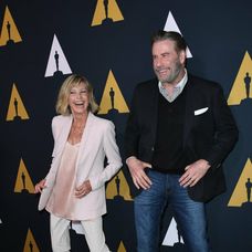 Olivia Newton-John ako Sandy a John Travolta ako Danny