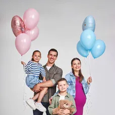 Adam Bardy, Maca Zábranská, Larisa a Tomáško