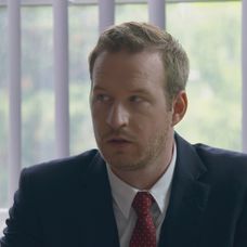 Ondro sa vôbec netvári nadšene.