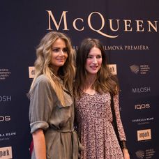 Premiéra dokumentu McQueen - Daniela Hantuchová a Lindy Nývltová