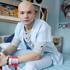 Peter Kiss ako Jonáš