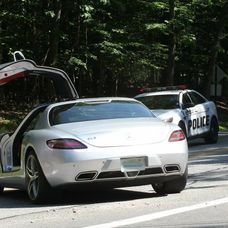 Bieberovi a Baldwin sa pokazilo auto. 