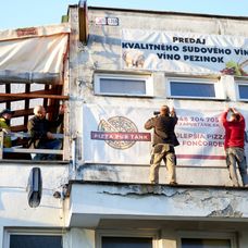 Premena reštaurácie Pizza Pub Tank v Banskej Bystrici