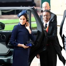 Vojvodkyňa Meghan s princom Harrym na svadbe princeznej Eugenie.