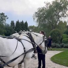 Jennifer Lopez oslávila 55. narodeniny na motív slávneho seriálu.