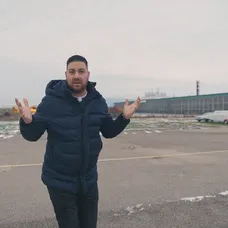 Na nože - Martin na letisku v Nitre
